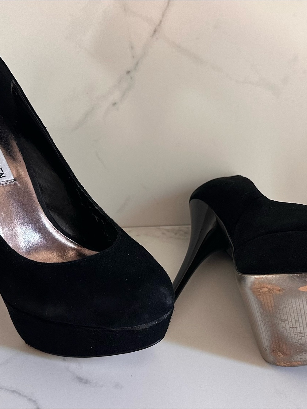 Steve Madden Black Suede Size 6 Stilettos (Caryssa)